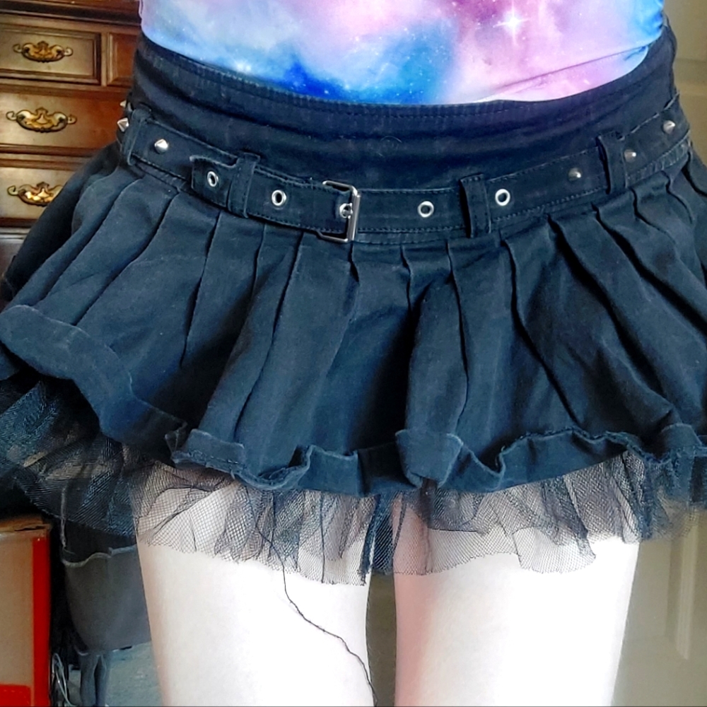 Dark Black Pleated Miniskirt